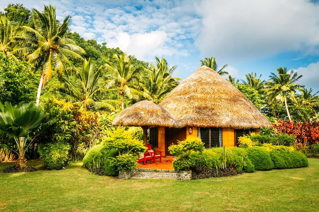How to Find the Best Hostels and Guesthouses Worldwide: Tips for Budget Travelers