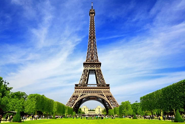 Best Landmarks in Paris for Tourists: Explore Must-See Attractions