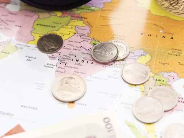 Best Tips for Saving Money While Traveling the World: Budget Travel Hacks