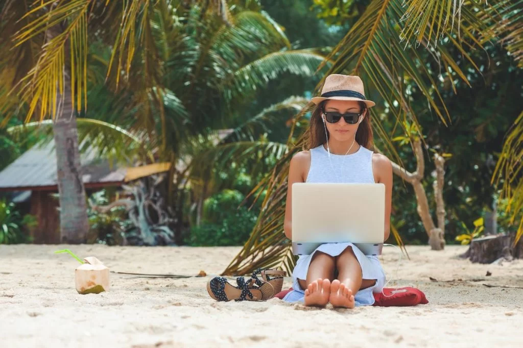 Essential Remote Working and Traveling Tips for Digital Nomads