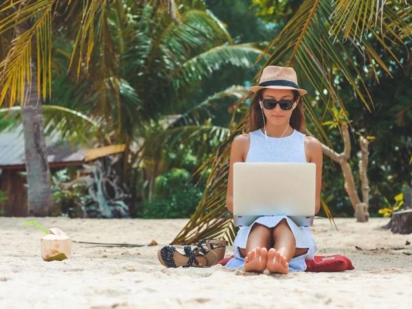 Essential Remote Working and Traveling Tips for Digital Nomads