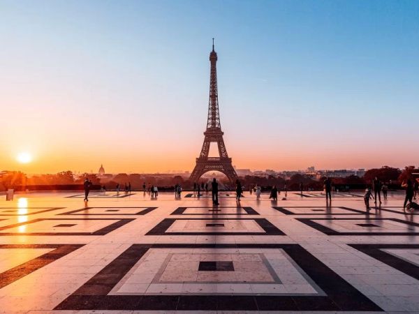 How to Visit the Eiffel Tower in Paris: Your Ultimate Travel Guide